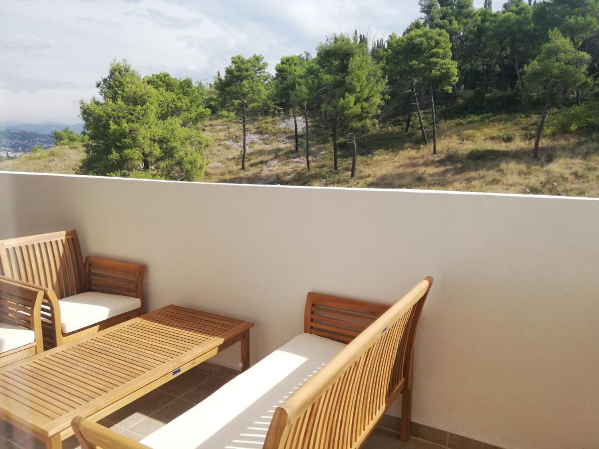 Apartments At Ljubovic Hill Park Podgorica Bagian luar foto
